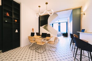 Meeting facility - Élégante Maison, Jaccuzzi, Home Cinema, proche Gare (Amiens)