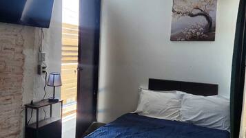 Basic Room, City View