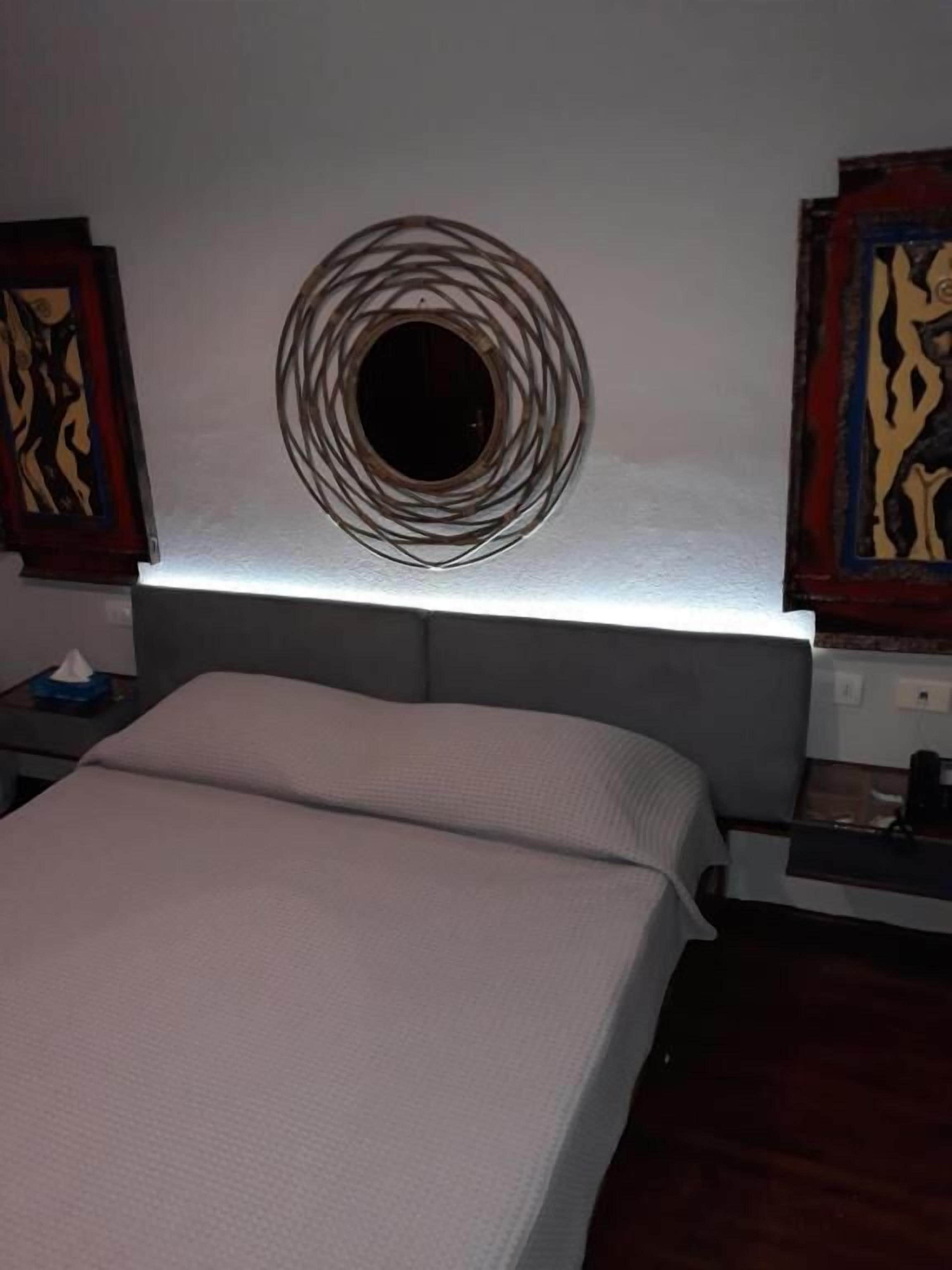 Double Room, Balcony, Courtyard View | Desk, soundproofing, iron/ironing board, free WiFi