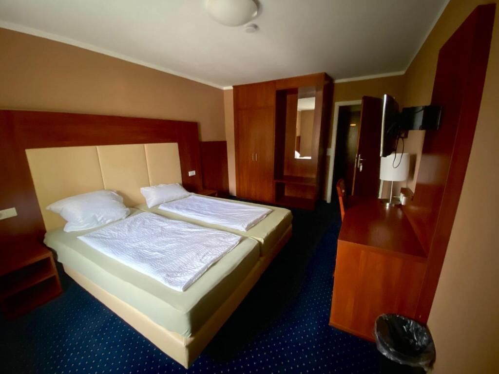 Deluxe Double Room, City View
