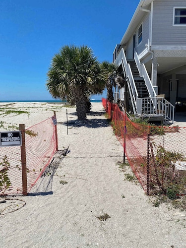 Waterfront Cottage with Private Beach Access
