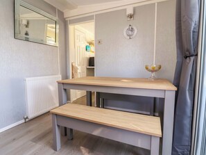 Interior - Grosvenor 10 (Mold)