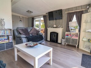Living area - Grosvenor 10 (Mold)