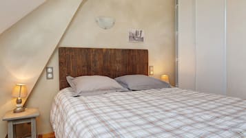 3 habitaciones, tabla de planchar con plancha y wifi