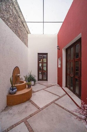 Terrace/patio - Casa Luz: Cozy Retreat + Pool (Mérida)