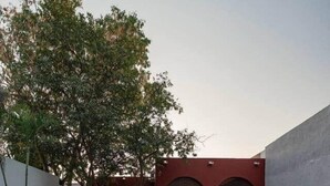 حمام سباحة