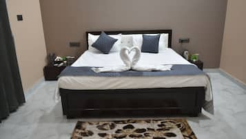 Doppelzimmer, Balkon, Stadtblick