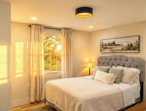 2 bedrooms, WiFi, bed sheets, wheelchair access - SoHo-Lakeside Retreat (Abingdon)