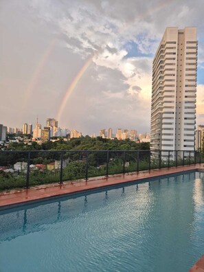 Pool - Studio with Rooftop, Swimming Pool and Gym in Pinheiros (São Paulo)