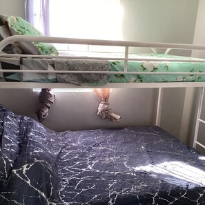 Room - Lovely Cozy 2-bedroom house in quiet Black Bay Area for your peaceful getaway (Vieux Fort)