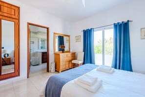 3 habitaciones, tabla de planchar con plancha y wifi gratis 