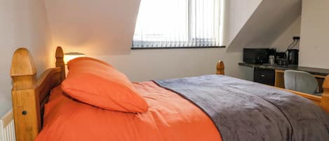 3 bedrooms, free WiFi, individually decorated, individually furnished