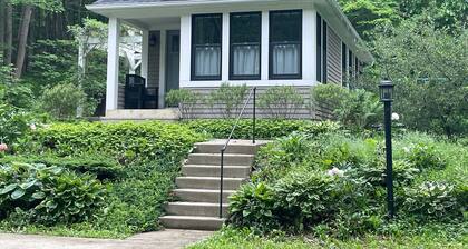 Forest Cottage with 2 bedrooms + loft bedroom in DuBois
