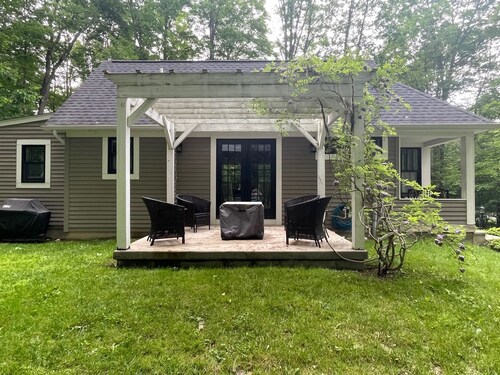 Forest Cottage with 2 bedrooms + loft bedroom in DuBois