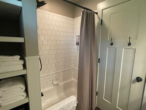 Bathroom - Forest Cottage with 2-3 bedrooms & AC in DuBois (DuBois)