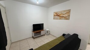 Living area - Fully Furnished Apartment | 2 Bedrooms (Belo Horizonte)