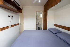 2 bedrooms, in-room safe, free WiFi, bed sheets - Apto a 300 m da Praia do Sul com Piscina e Quadra (Ilhéus)