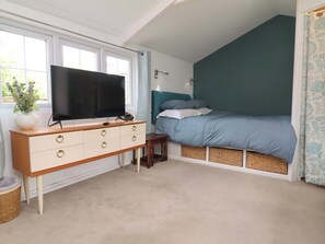 1 Schlafzimmer, individuell dekoriert, individuell eingerichtet