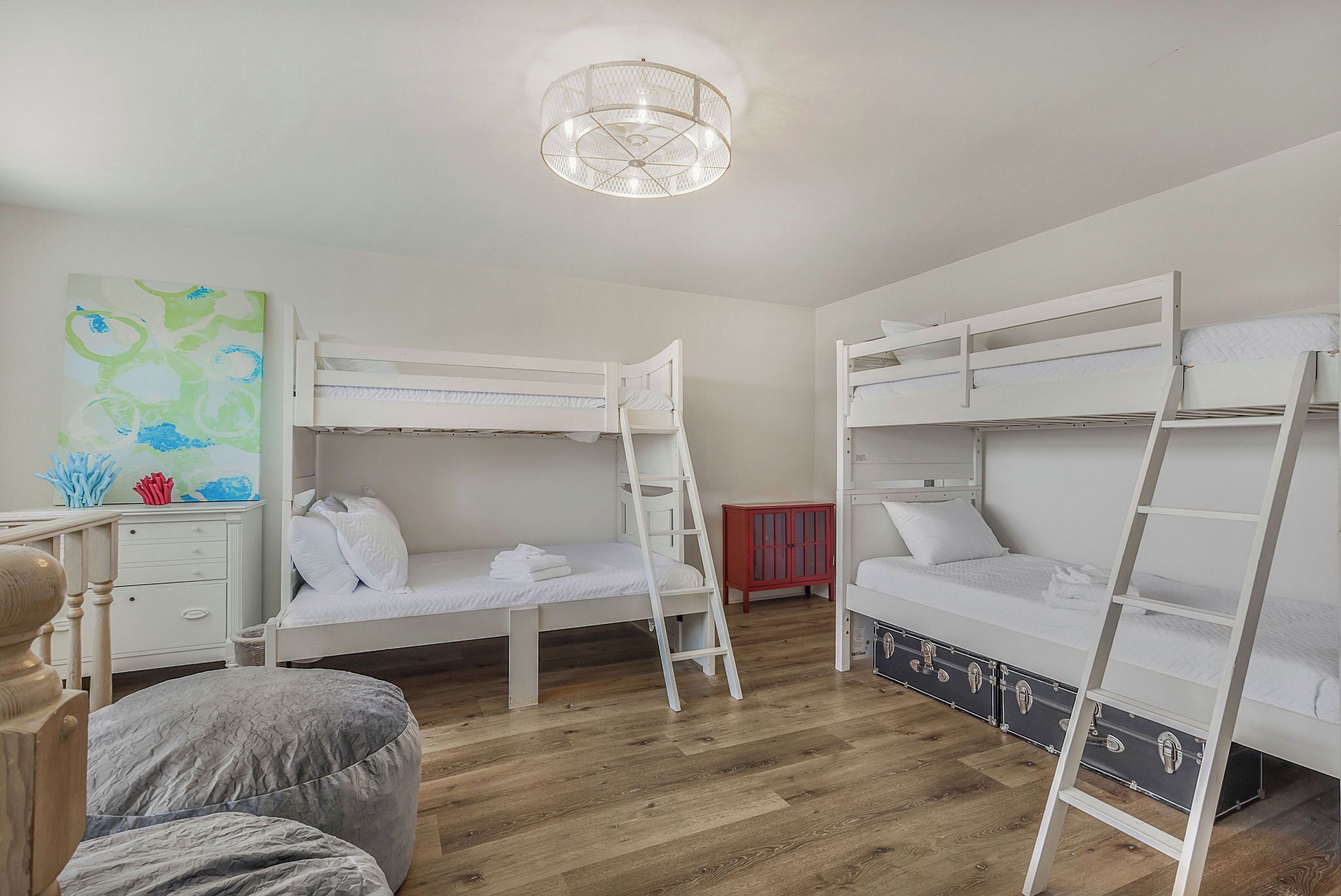 3 bedrooms, iron/ironing board, travel cot, free WiFi