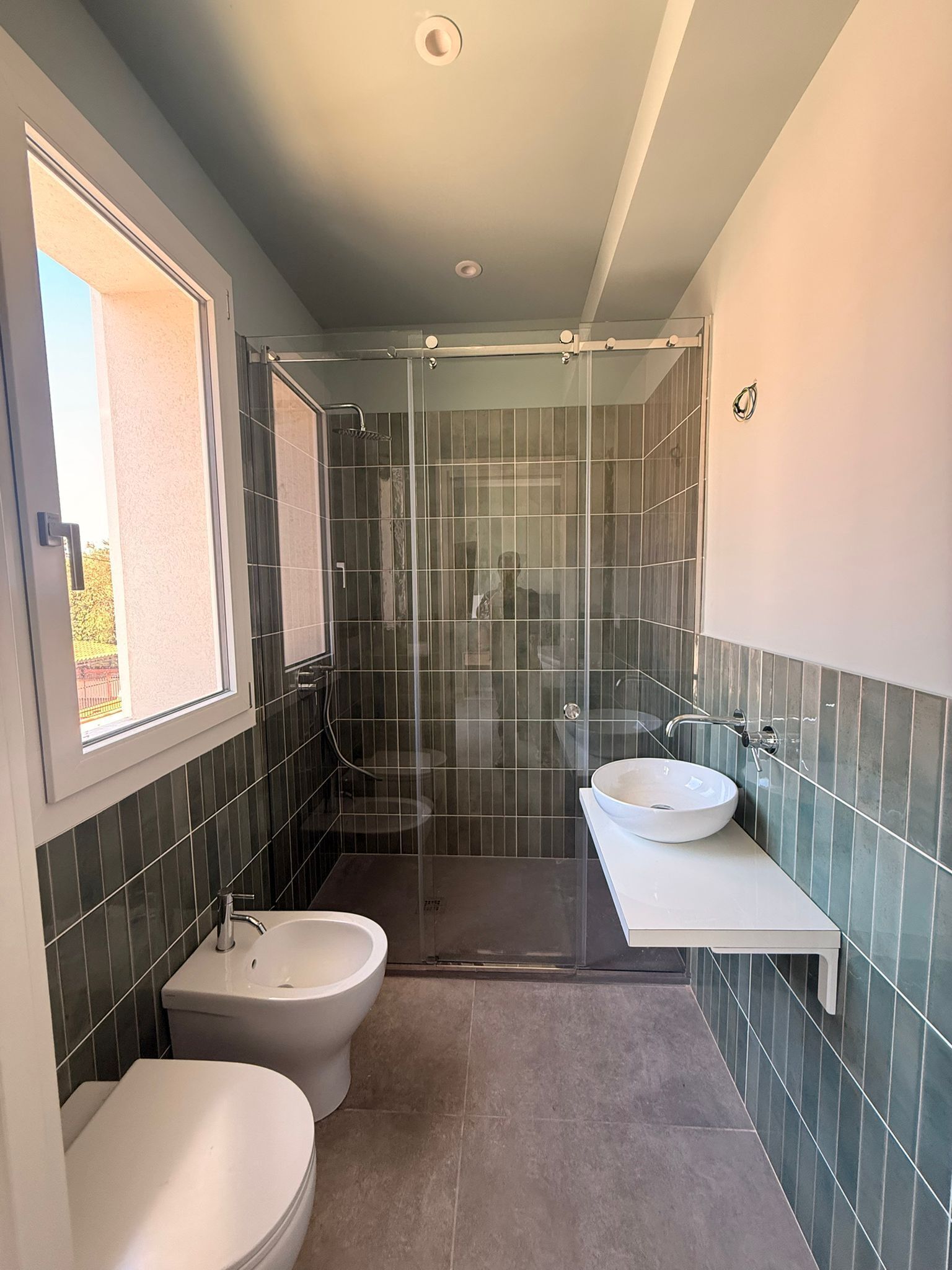 Doccia, asciugacapelli, bidet, asciugamani