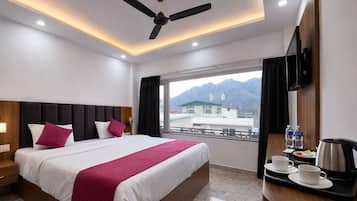 Superior Double Room, Mountain View | In-room safe, desk, laptop workspace, blackout drapes