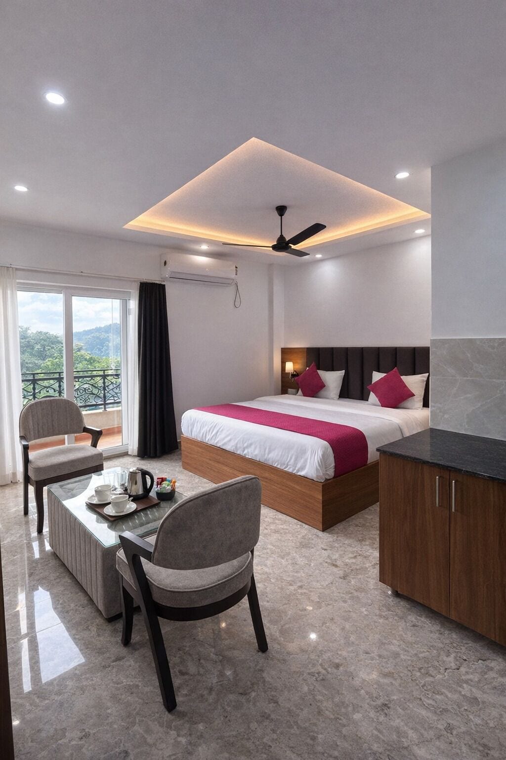 Habitación doble superior, vistas a la montaña | Caja fuerte, escritorio, espacio para trabajar con un portátil