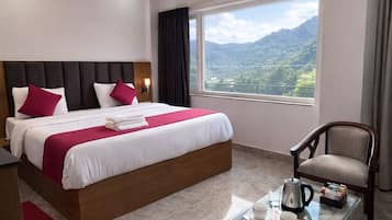Superior Double Room, Mountain View | In-room safe, desk, laptop workspace, blackout drapes