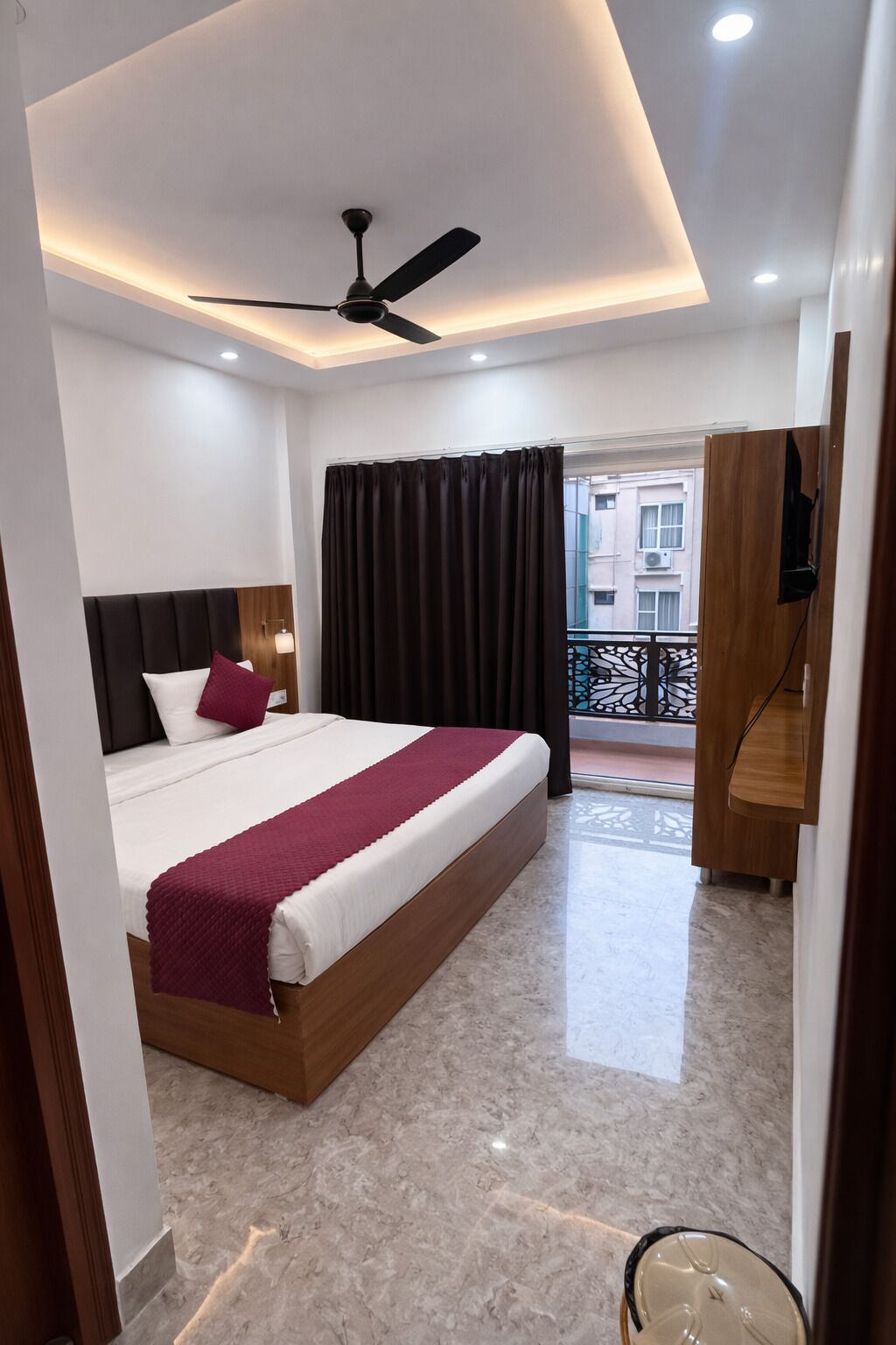 In-room safe, desk, laptop workspace, blackout curtains