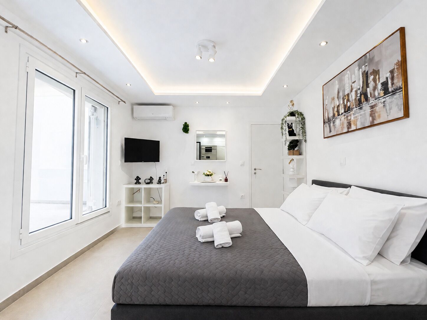 1 bedroom, iron/ironing board, internet, bed sheets