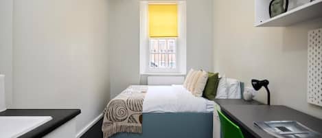 6 bedrooms, WiFi, bed sheets
