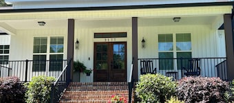 Beautiful, quiet 4-bedroom Home- Master's Week.