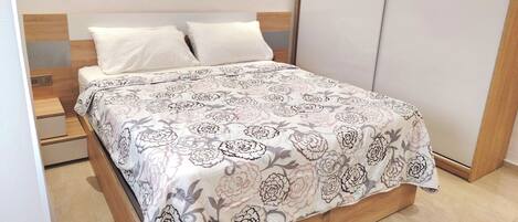 2 bedrooms, Internet