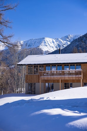 Exterior - La Tzoumaz Lodge, 4 Vallées luxury chalet, daily housekeeping, sleeps 10 to 12 (Riddes)