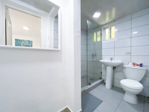 Deluxe Studio Suite, Air conditioning, Pool View | Bathroom - TROPICANA PALMS Suites & Studios (Punta Cana)