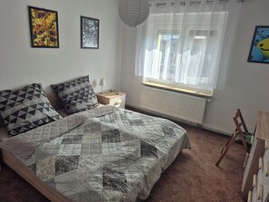 4 bedrooms, free WiFi, bed sheets