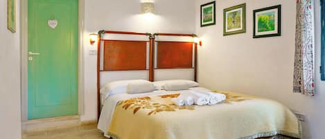 1 Schlafzimmer, BĂŒgeleisen/BĂŒgelbrett, Internetzugang, BettwĂ€sche