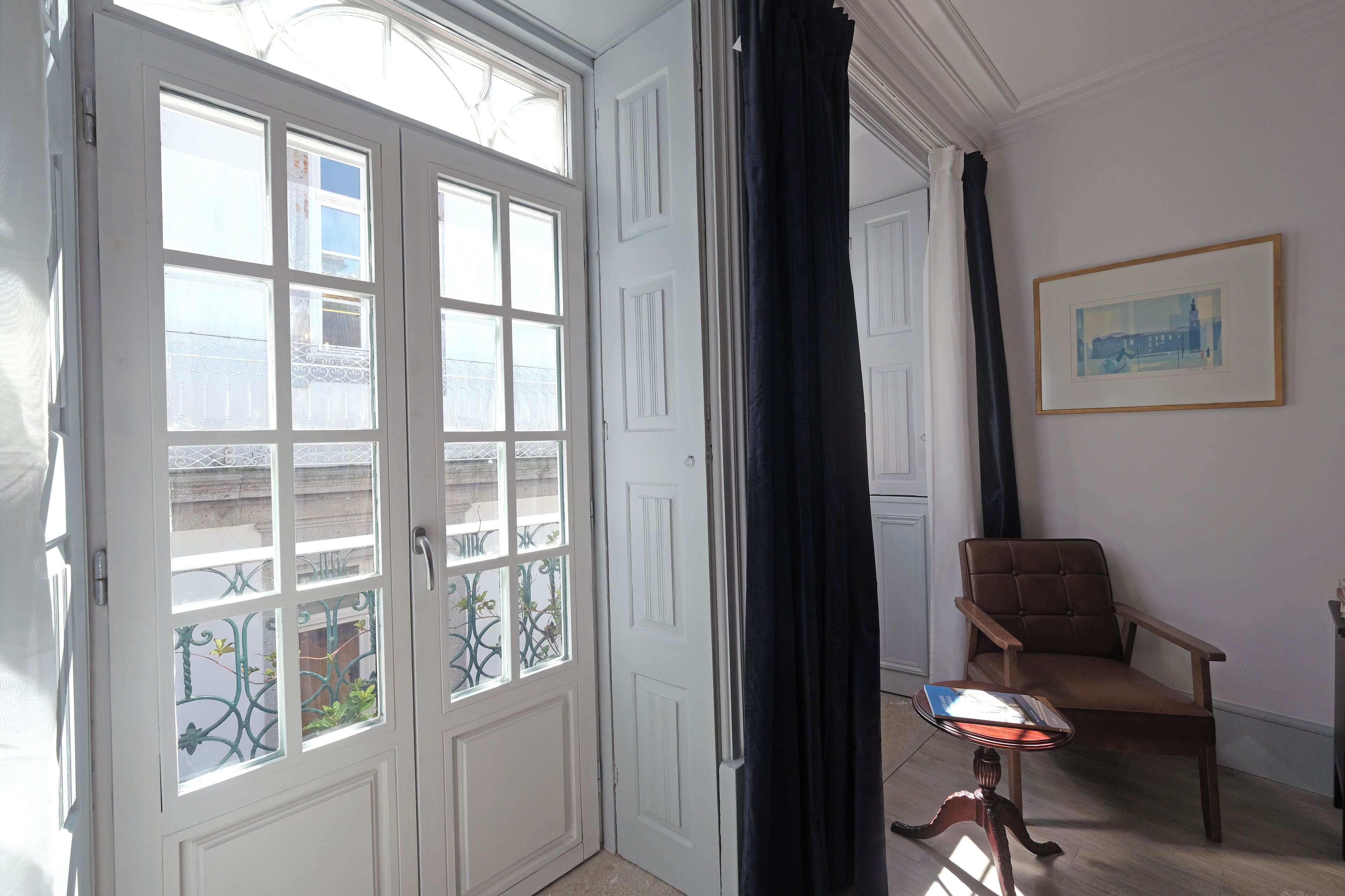 Comfort Suite, Balcony, City View | Interior