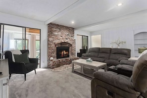 TV, offices - World Cup Home Base_Sleeps 8_4BR_Huge TVs (Overland Park)