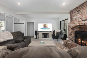 TV, offices - World Cup Home Base_Sleeps 8_4BR_Huge TVs (Overland Park)