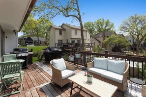 Terrace/patio - World Cup Home Base_Sleeps 8_4BR_Huge TVs (Overland Park)