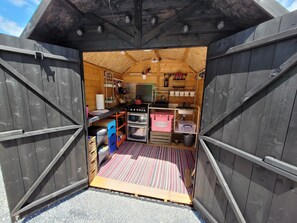 テント (Four Poster bed) | 専用キッチン | コーヒー / ティーメーカー