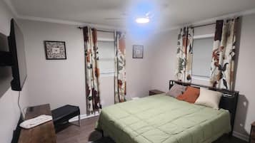 Iron/ironing board, WiFi, bed sheets