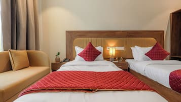 Executive Twin Room, City View | Desk, laptop workspace, free WiFi
