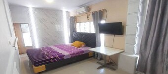 Cozzy Aryaputra Residence