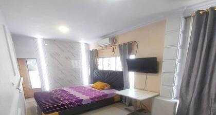 Cozzy Aryaputra Residence