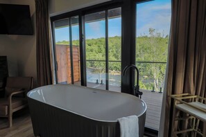 Interior - Luxury at Davis Riverwalk (Davis)