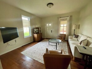 Living area - Luxury 4BR House on Riverfront in Davis WV (Davis)
