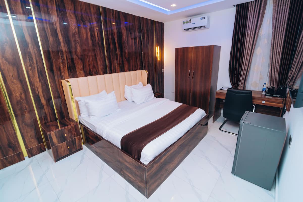 Classic Single Room