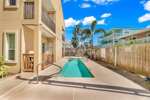 Pool - Beachfront Condo with Private Balcony Pool (South Padre Island)