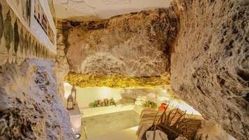 Deluxe Suite, Mountain View | Spa